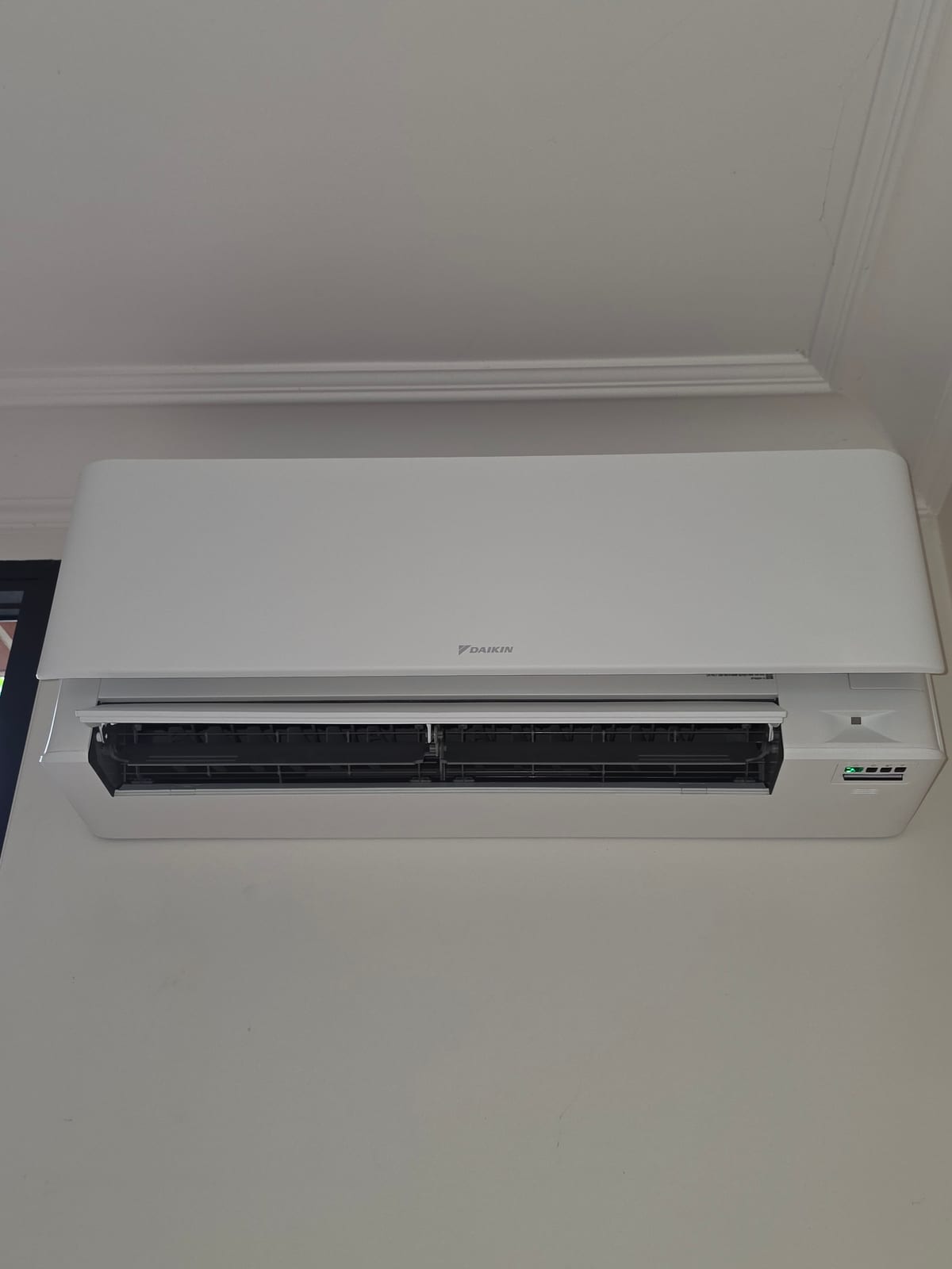 Climatisation réversible Daikin installée par Groupe Obsidian